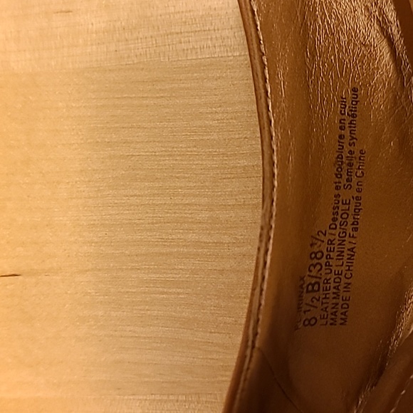 BCBG heels - Picture 5 of 6